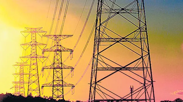Telangana Electricity: ఎస్పీడీసీఎల్‌, ఎన్పీడీసీఎల్‌ల..పరపతి పెంచేందుకే కొత్త డిస్కమ్‌!