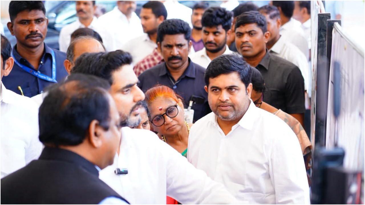 Nara Lokesh: అడ్వాన్స్‌డ్ స్మార్ట్ కిచెన్లను ప్రారంభించిన మంత్రి నారా లోకేష్