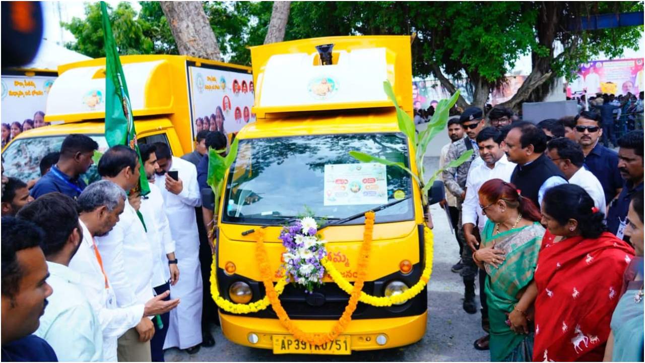 Nara Lokesh: అడ్వాన్స్‌డ్ స్మార్ట్ కిచెన్లను ప్రారంభించిన మంత్రి నారా లోకేష్
