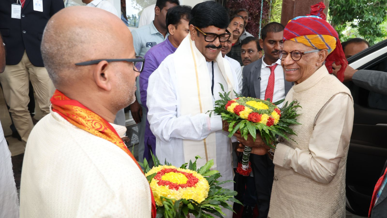 Navin Ramgoolam: తిరుమల శ్రీవారిని దర్శించుకున్న మారిషస్ ప్రధాని నవీన్ రాంగూలం..