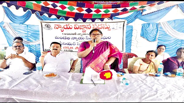 బాల్య వివాహాలు చట్టరీత్యా నేరం