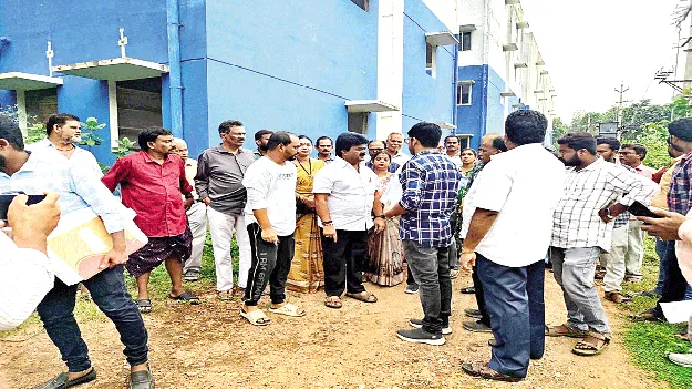 పేదలకు గూడు కల్పించడమే లక్ష్యం