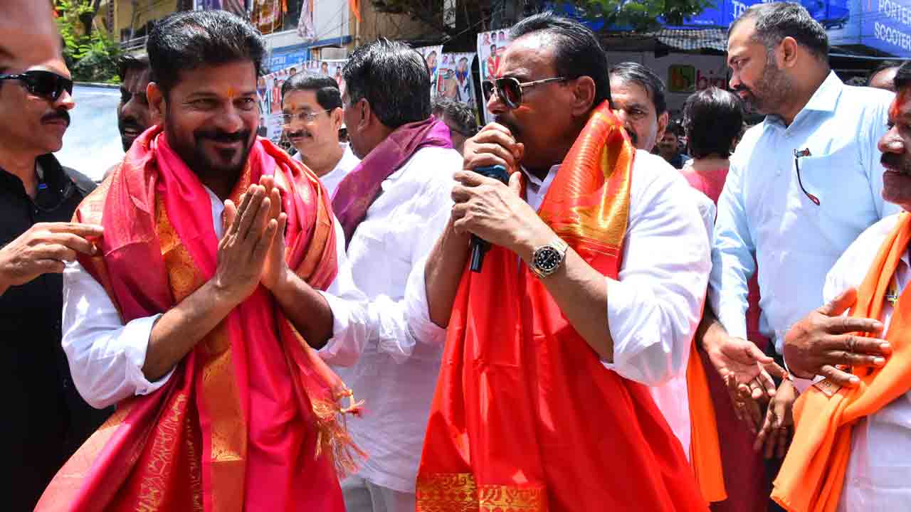 ఖైరతాబాద్ మహా గణపతిని దర్శించి.. పూజించిన సీఎం రేవంత్ రెడ్డి 