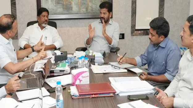 CM Revanth Reddy: సర్కారీ పథకాలకుడిస్కమ్‌!