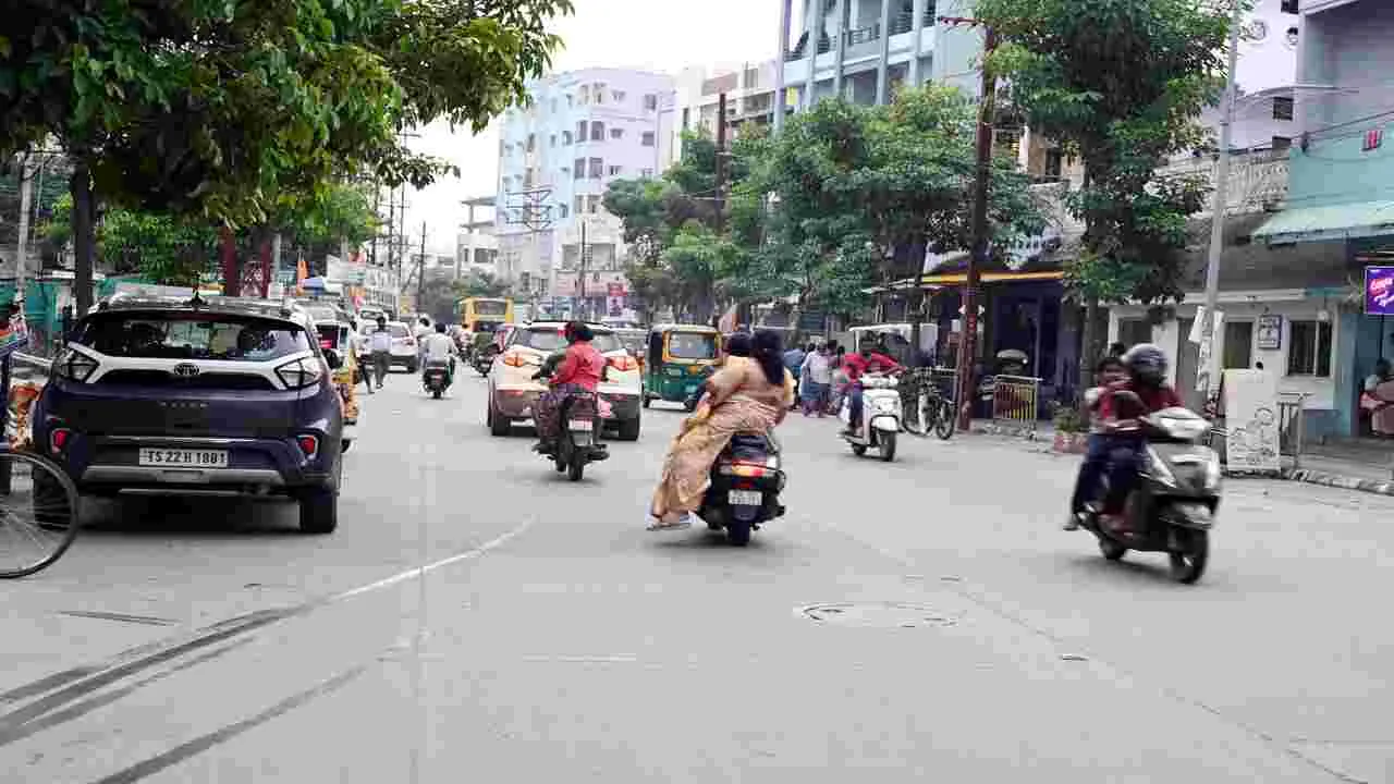 నగరంలో ట్రా‘ఫికర్‌’