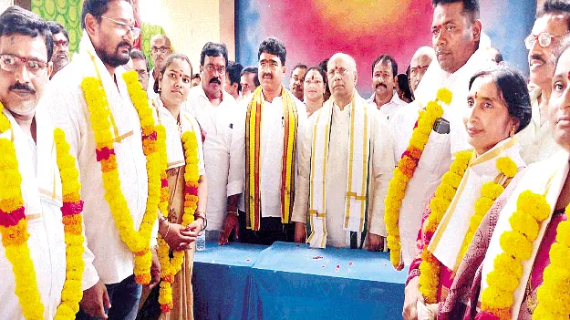 ఆలయాల అభివృద్ధికి కృషి: ఎమ్మెల్యే శంకర్‌