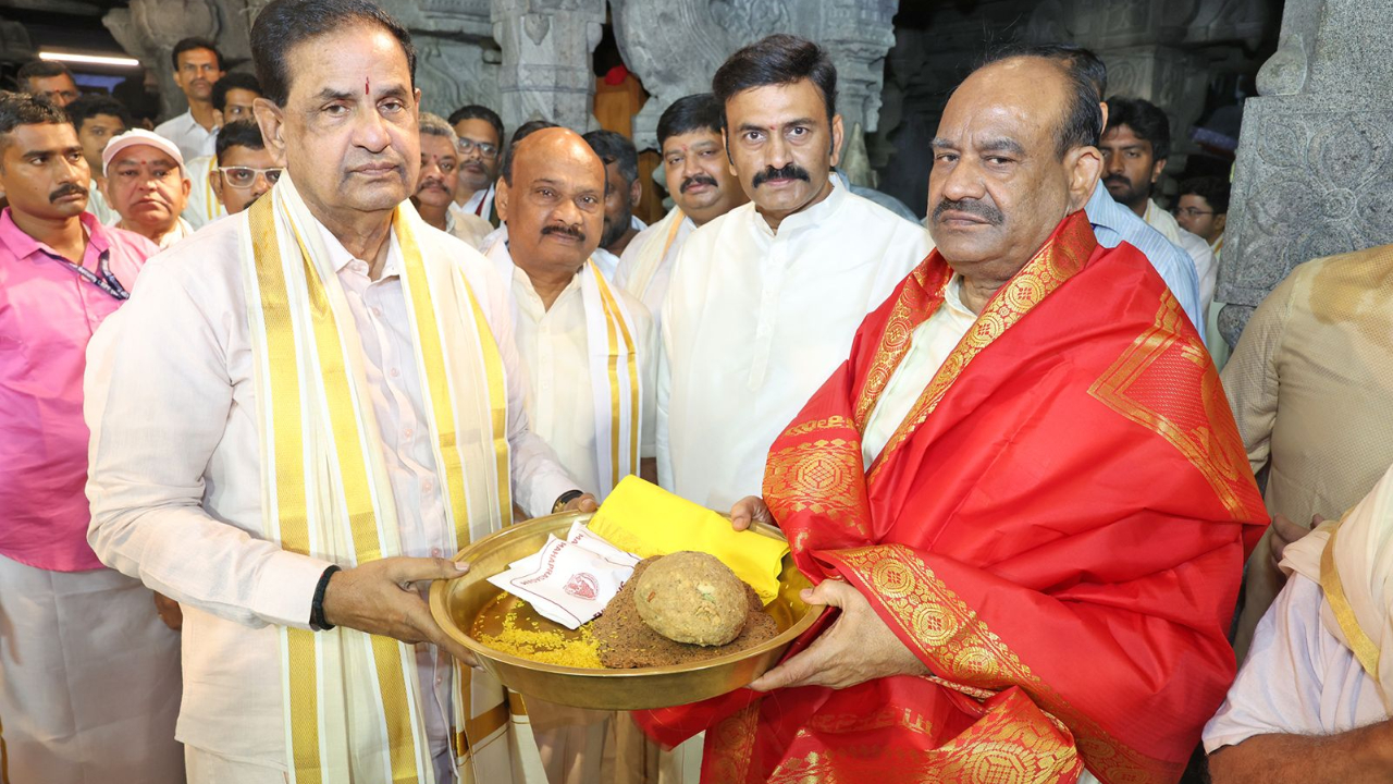 Tirumala: తిరుమల శ్రీవారిని దర్శించుకున్న ప్రముఖులు