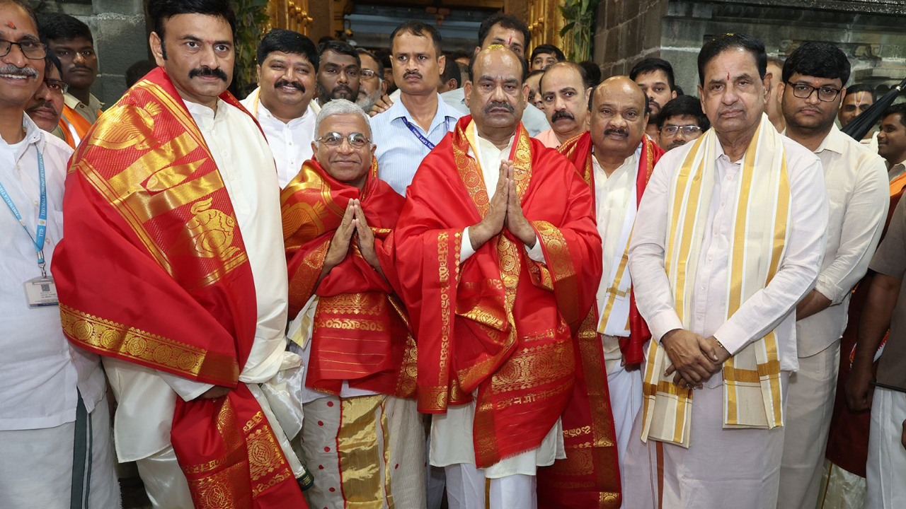 Tirumala: తిరుమల శ్రీవారిని దర్శించుకున్న ప్రముఖులు