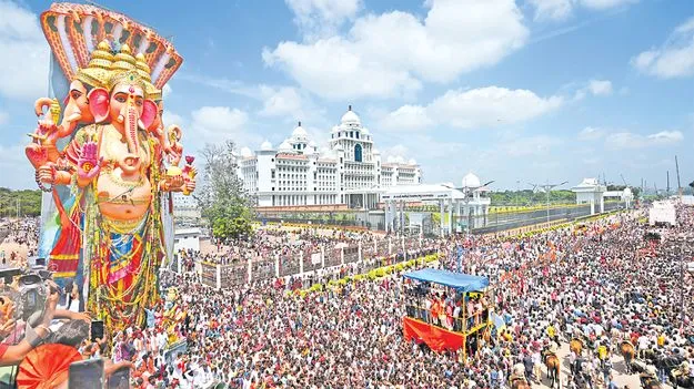 Hyderabad Ganesh Immersion: నిమజ్జనం.. ప్రభంజనం