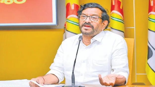 Somireddy Chandramohan Reddy: బిల్లులిచ్చిన అధికారులపై చర్యలు తీసుకోవాలి