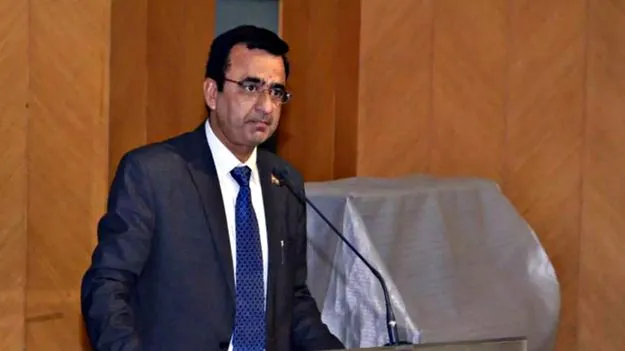 Cybersecurity Expert Rakshit Tandon: మొబైల్‌ గ్యాలరీలో ఆధార్‌,పాన్‌ ఫొటోలు ఉంచొద్దు  