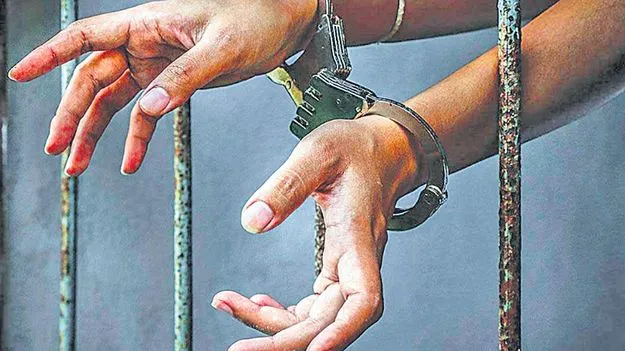 Human Bomb Threat: స్నేహితుడిపై పగతోనే ముంబైలో మానవబాంబులని బెదిరింపు