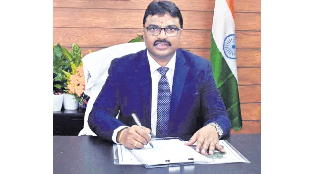 జిల్లా సమగ్రాభివృద్ధిపై ప్రత్యేక దృష్టి