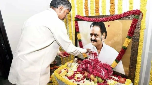 Political Legacy: హరికృష్ణకు సీఎం చంద్రబాబు నివాళి