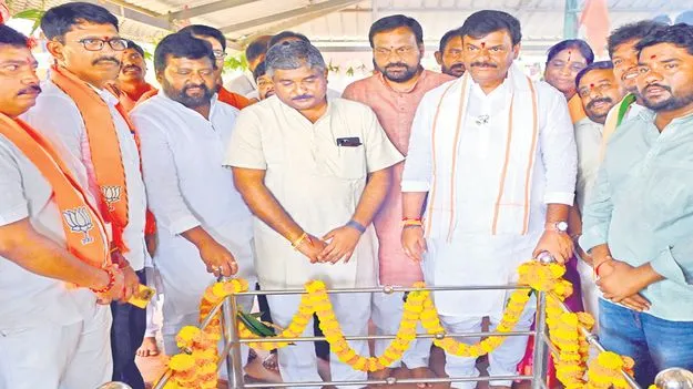 విశ్వకర్మ ఆశీస్సులతో ప్రపంచస్థాయిలో అమరావతి: మాధవ్‌