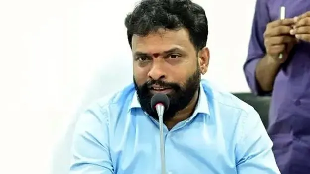 జగనే దేనిలోనైనా దూకాలి: మంత్రి సుభాష్‌