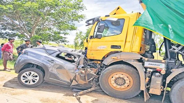  Nellore: చిదిమేసిన టిప్పర్‌