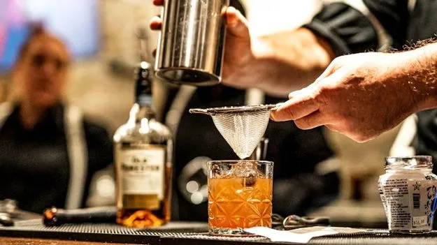 Bar Policy 2025: బార్లకు స్పందన కరువు 