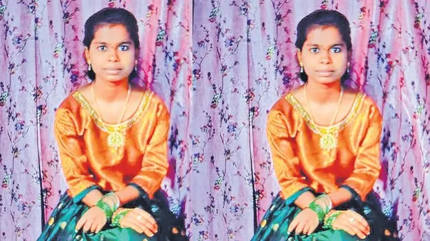 Heart Attack: నడుస్తూ రోడ్డుపైనే కుప్పకూలి..