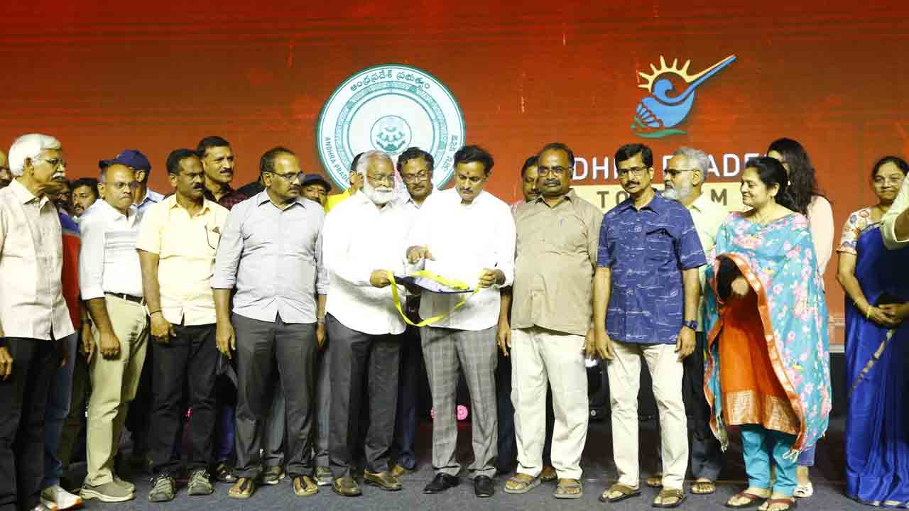 Vijayawada Utsav:స్పెషల్‌గా విజయవాడ ఉత్సవ్.. లోగో ఆవిష్కరణ