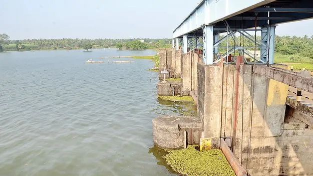  లస్కర్ల కొరత 