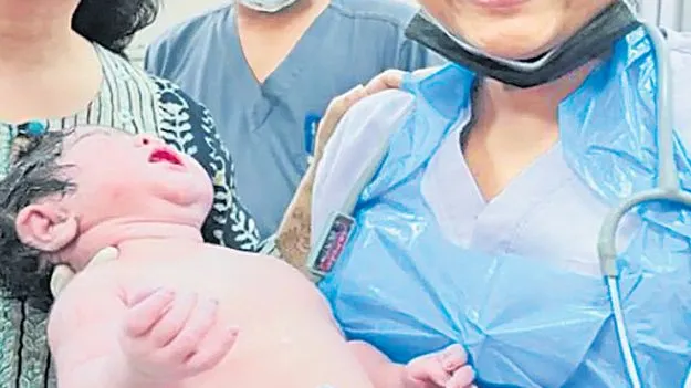 Heavy Birth Weight: నవజాత శిశువు బరువు 5.2 కిలోలు