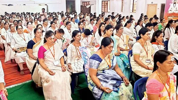 యోగా సాధన చేయాలి