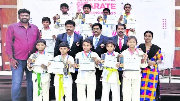  జాతీయ పోటీల్లో విద్యార్థుల ప్రతిభ