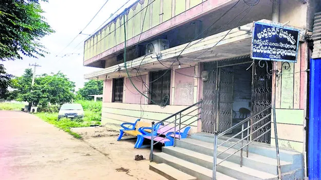 వారం రోజులుగా రిజిస్ట్రేషన్లు బంద్‌