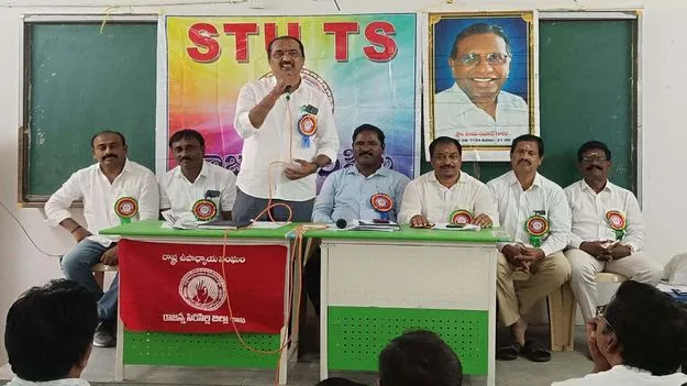 టెట్‌ తీర్పుపై సుప్రీంకోర్టును ఆశ్రయించాలి