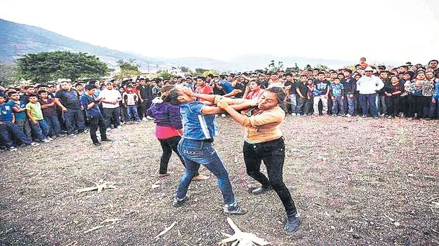 వరుణ దేవుడి కరుణ కోసం.. ఇక్కడ రక్తం చిందిస్తారు..