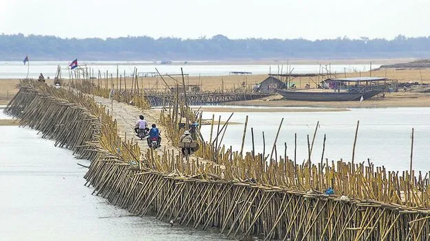  ఏడాదికోసారి ‘కట్టే’స్తారు.. ఈ విచిత్ర వంతెన గురించి తెలుసుకోండిలా..
