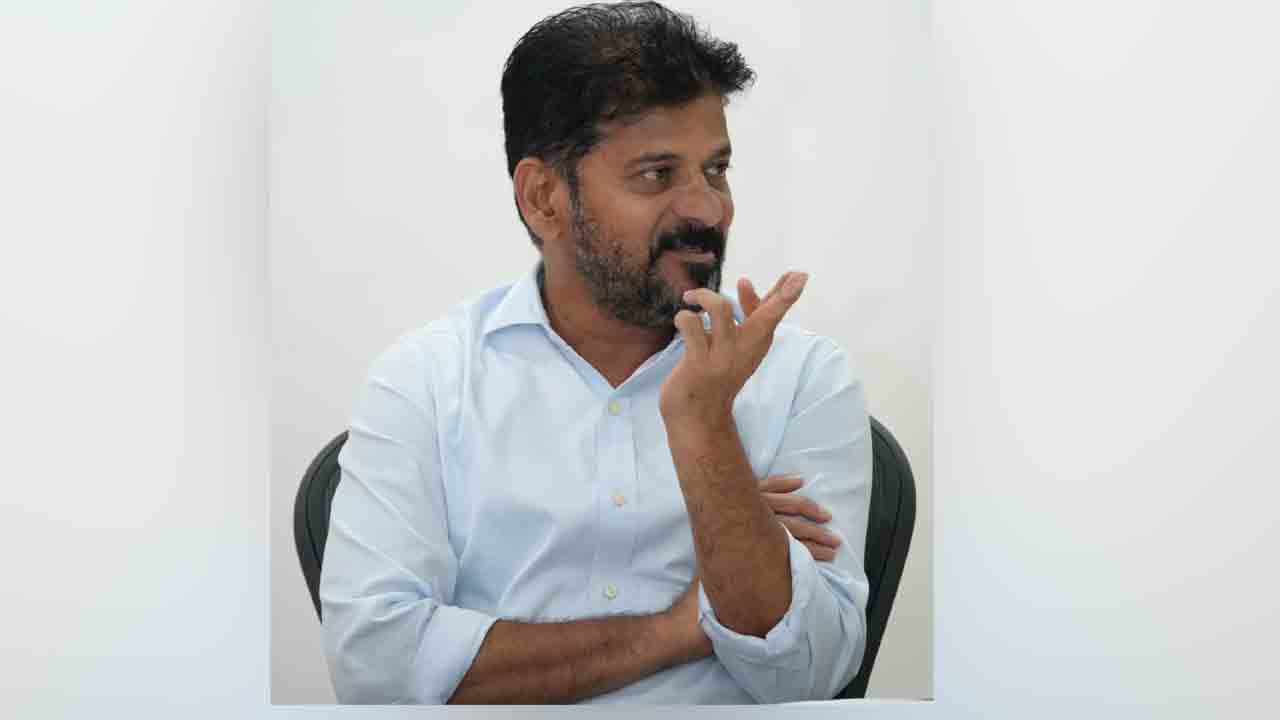 CM Revanth Reddy: ఇరిగేషన్​ అధికారులతో సీఎం రేవంత్‌రెడ్డి భేటీ