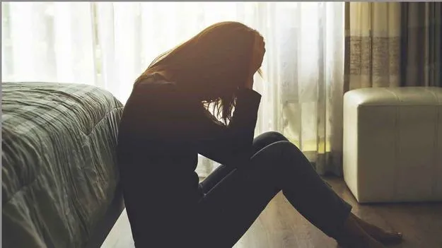 Depression Causes and First Signs: డిప్రెషన్ ఎందుకొస్తుంది? ముందస్తు లక్షణాలేంటి?