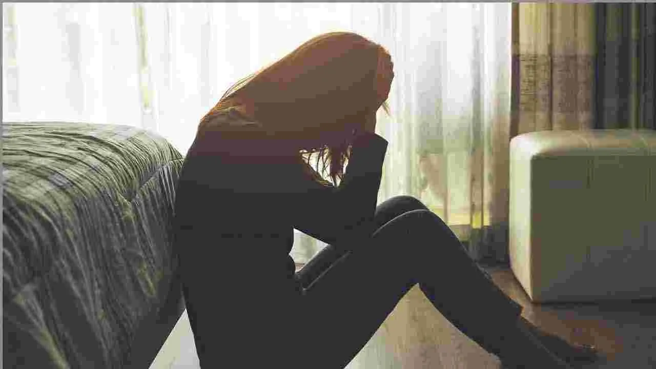 Depression Causes and First Signs: డిప్రెషన్ ఎందుకొస్తుంది? ముందస్తు లక్షణాలేంటి?
