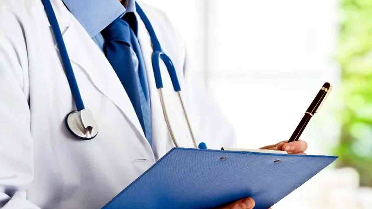 Hair Health: బాదంతో ఇలా చేశారంటే.. వృద్ధాప్యంలోనూ మీ జుట్టు నల్లగానే ఉంటుంది..