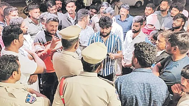 Medical Negligence Alleged: ఆస్పత్రి నిర్లక్ష్యానికి యువతి నిండు ప్రాణం బలి