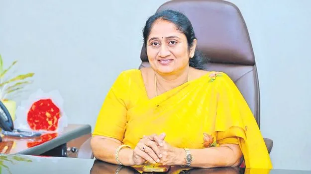 Minister Savitha: ఇంటి ముంగిటకే ఆప్కో వస్త్రాలు