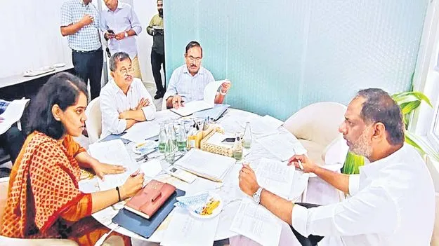 Electricity Companies Express Losses: వైసీపీ ప్రభుత్వంలో భారీగా నష్టపోయాం