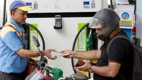 Petrol Under GST: పెట్రోల్, డీజిల్‌ను జీఎస్టీ పరిధిలోకి తెచ్చే అవకాశం ఉందా.. సీబీఐసీ ఛైర్మన్ క్లారిటీ