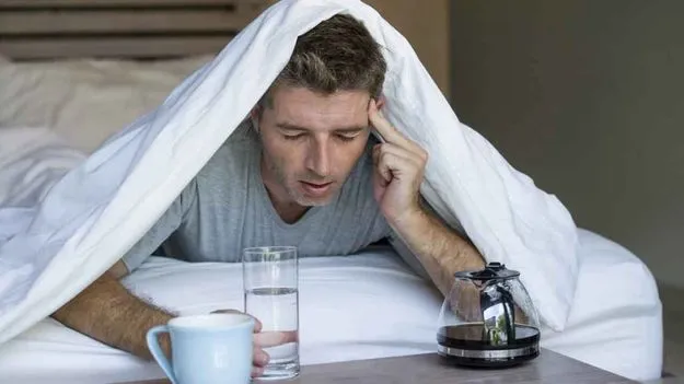 Hangover Hacks: తాగింది దిగలేదా? హ్యాంగోవర్ కోసం అల్టిమేట్ హ్యాక్స్ ..!