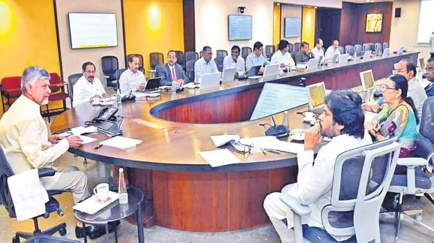 CM Chandrababu Denounces Fake Propagand: ఫేక్‌ల పని పడతాం