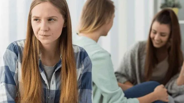 Signs of Jealous People: నమ్మకంగా కనిపించినా.. అసూయాపరుల్లో కనిపించే లక్షణాలివే!