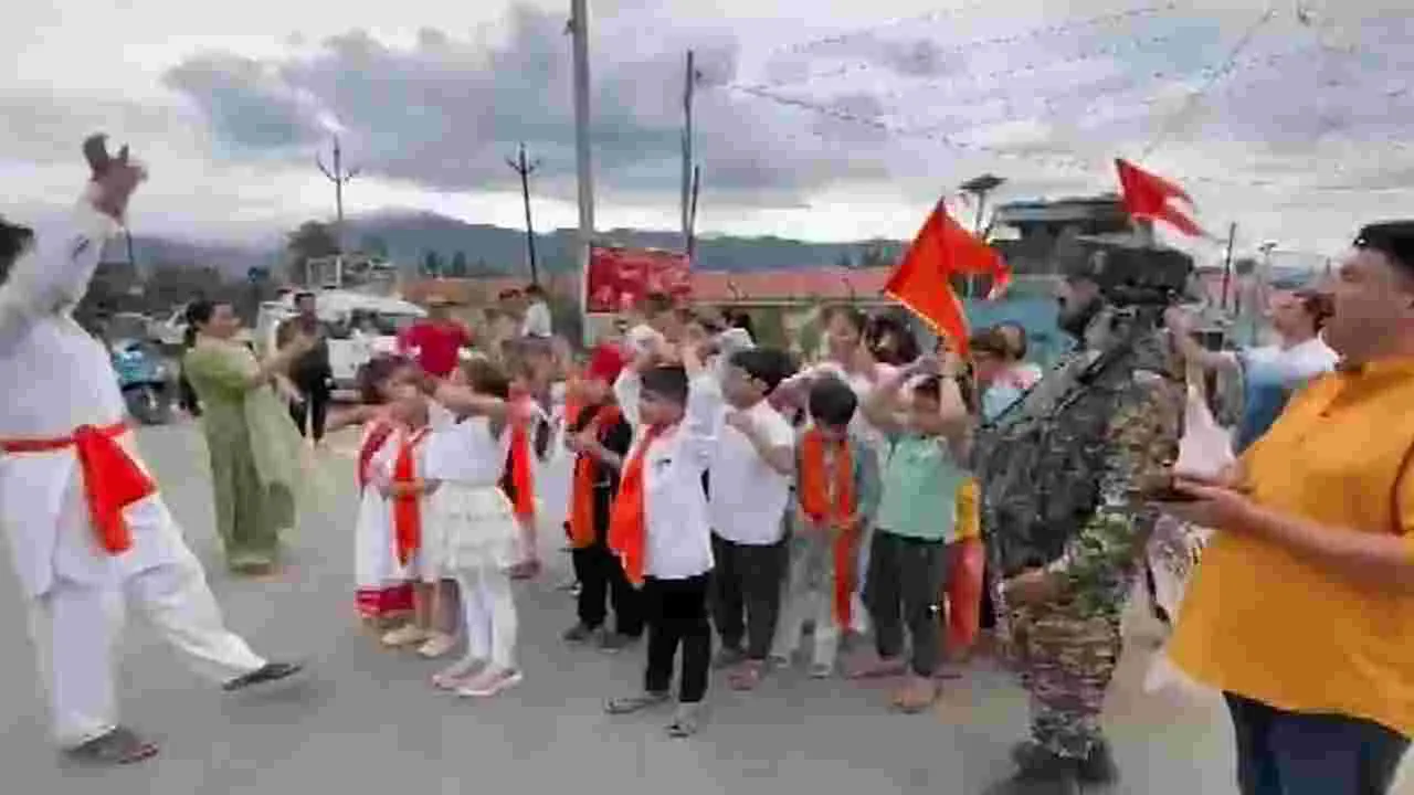 Kashmiri Pandits Ganesh Chaturthi:  శ్రీనగర్‌లో కశ్మీర్ పండిట్ల రథయాత్ర.. 35 ఏళ్ల తర్వాత ఇదే మొదటిసారి