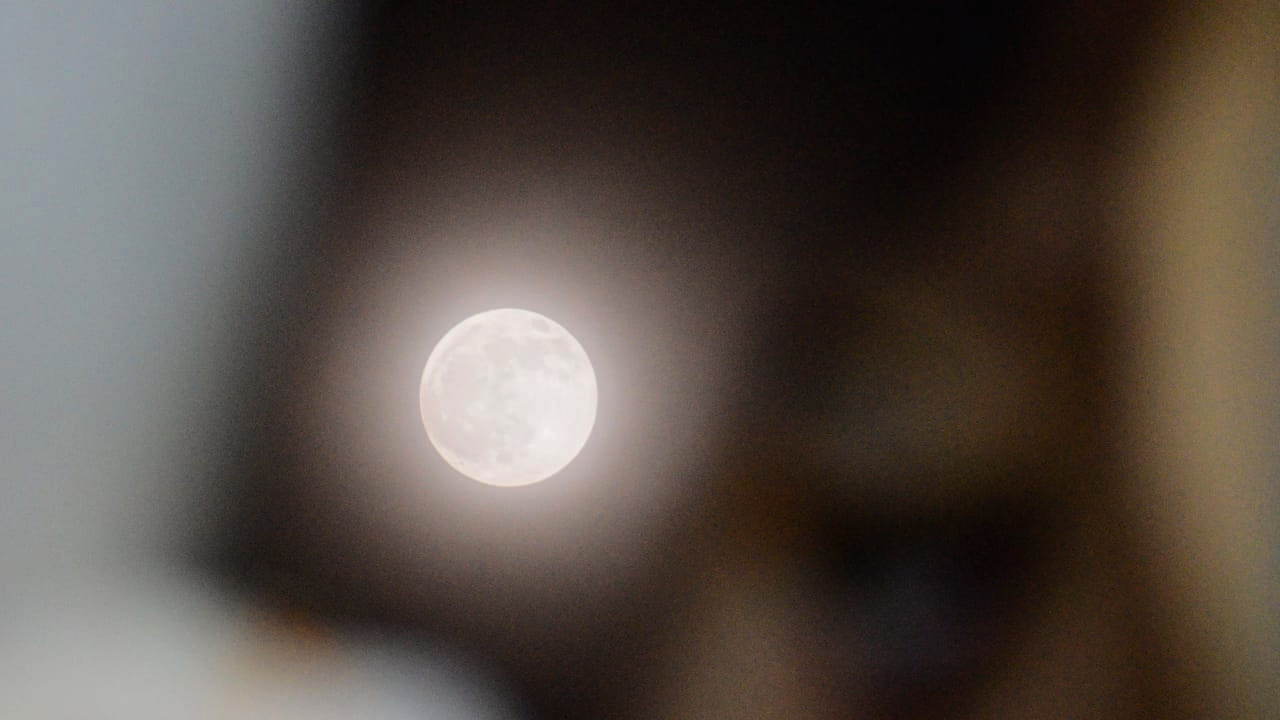 Lunar Eclipse Yadagirigutta: యాదగిరిగుట్ట ఆలయం వద్ద సంపూర్ణ చంద్రగ్రహణం దృశ్యాలు