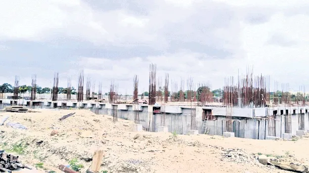 మెడికల్‌ కాలేజీ పూర్తికి వేగంగా అడుగులు