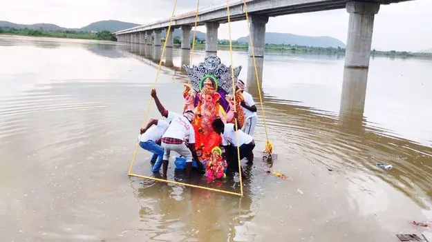 గంగమ్మ ఒడికి గణనాథులు