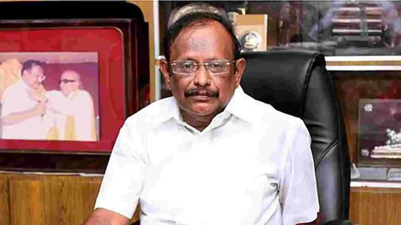 Minister: మంత్రి ఎద్దేవా.. జనం కోసమే సెలవు రోజుల్లో విజయ్‌ ప్రచారం  