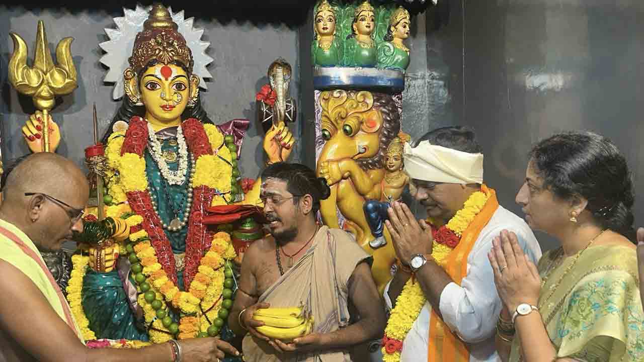  PVN Madhav: అనకాపల్లి నూకాంబిక అమ్మవారిని దర్శించుకున్న పీవీఎన్ మాధవ్