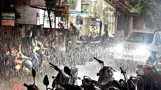 Rain fall : ఆగస్టు ఆదుకుంది